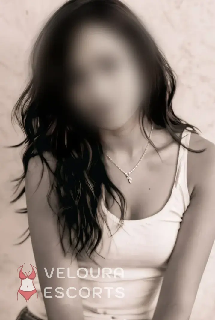 Meet Susmita | Escort Profile | Private Evening in Mumbai