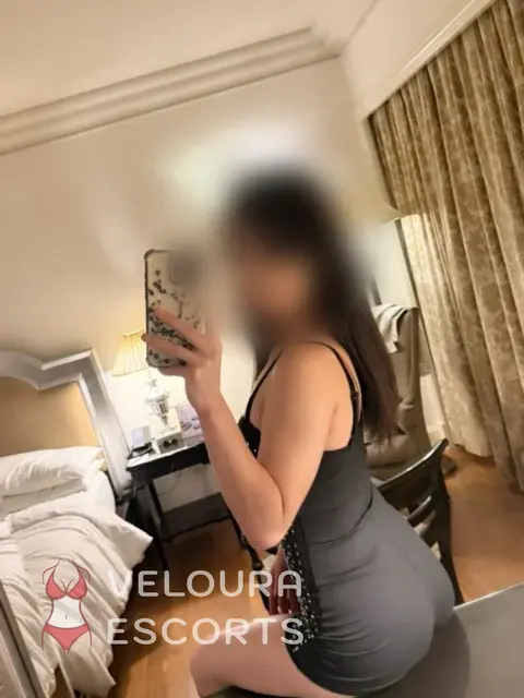 Meet Saumya | Escort Profile | Private Evening in Mumbai