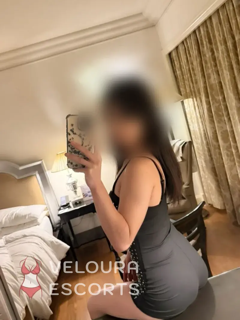 Meet Saumya | Escort Profile | Private Evening in Mumbai