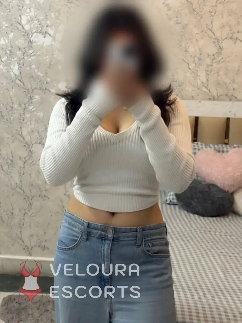 Meet Shalu | Escort Profile | Private Evening in Mumbai